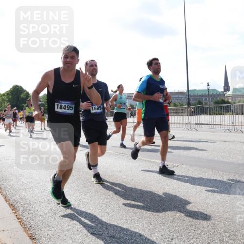29.06.2025 - hella hamburg halbmarathon Lena Gebhardt http://msf.ph/oto/8312102 29.06.2025 09:59:52 Lombardsbrücke 14776, 5015, 18495, 15954, 1006, 1125, 1264, 1334, 1366, 1595, 1642, 1834, 1914, 1955, 2099, 2348, 2364, 2391, 2432, 2447, 2582, 2584, 2630, 2676, 2677, 2910, 3181, 3279, 3668, 3836, 4013, 4231, 4426, 4632, 4772, 4796, 4837, 5015, 5134, 5277, 5341, 5465, 6174, 6201, 6202, 6414, 6415, 6462, 6581, 6587, 7833, 8330, 8520, 8542, 8652, 8846, 8929, 9142, 9488, 9903, 9907, 9984, 10020, 10031, 11039, 11568, 11844 meine-sportfotos.de