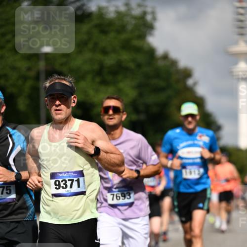 29.06.2025 - hella hamburg halbmarathon Dr. Thomas Lammeyer http://msf.ph/oto/8312181 29.06.2025 09:54:54 Kennedybrücke 1136, 1256, 1912, 1941, 1962, 2972, 3523, 3700, 3947, 4759, 4843, 4854, 4865, 5275, 5375, 5410, 6593, 6721, 6901, 7116, 7284, 7378, 7635, 7693, 8319, 8871, 9262, 9313, 9371, 9380, 9755, 9833, 9885, 10193, 10375, 10415, 10469 meine-sportfotos.de
