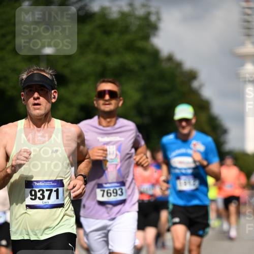 29.06.2025 - hella hamburg halbmarathon Dr. Thomas Lammeyer http://msf.ph/oto/8312208 29.06.2025 09:54:54 Kennedybrücke 1136, 1256, 1912, 1941, 1962, 2972, 3523, 3700, 3947, 4759, 4843, 4854, 4865, 5275, 5375, 5410, 6593, 6721, 6901, 7116, 7284, 7378, 7635, 7693, 8319, 8871, 9262, 9313, 9371, 9380, 9755, 9833, 9885, 10193, 10375, 10415, 10469 meine-sportfotos.de