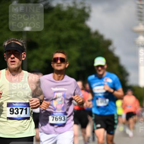 29.06.2025 - hella hamburg halbmarathon Dr. Thomas Lammeyer http://msf.ph/oto/8312214 29.06.2025 09:54:54 Kennedybrücke 1136, 1256, 1912, 1941, 1962, 2972, 3523, 3700, 3947, 4759, 4843, 4854, 4865, 5275, 5375, 5410, 6593, 6721, 6901, 7116, 7284, 7378, 7635, 7693, 8319, 8871, 9262, 9313, 9371, 9380, 9755, 9833, 9885, 10193, 10375, 10415, 10469 meine-sportfotos.de