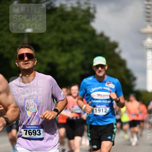 29.06.2025 - hella hamburg halbmarathon Dr. Thomas Lammeyer http://msf.ph/oto/8312219 29.06.2025 09:54:55 Kennedybrücke 1136, 1256, 1912, 1941, 1962, 2972, 3523, 3700, 3947, 4759, 4843, 4854, 4865, 5275, 5375, 5410, 6593, 6721, 6901, 7116, 7284, 7363, 7378, 7635, 7693, 8319, 8871, 9262, 9313, 9371, 9380, 9755, 9833, 9885, 10193, 10375, 10415, 10469 meine-sportfotos.de