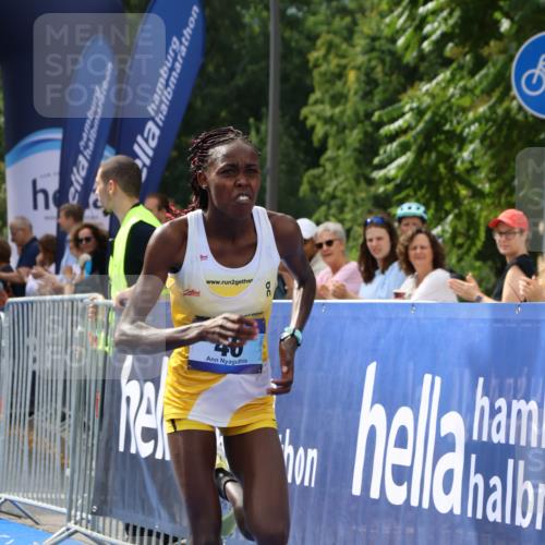 29.06.2025 - hella hamburg halbmarathon Strokosch-Dieckow http://msf.ph/oto/8312227 29.06.2025 10:11:07 Ziel 46 meine-sportfotos.de