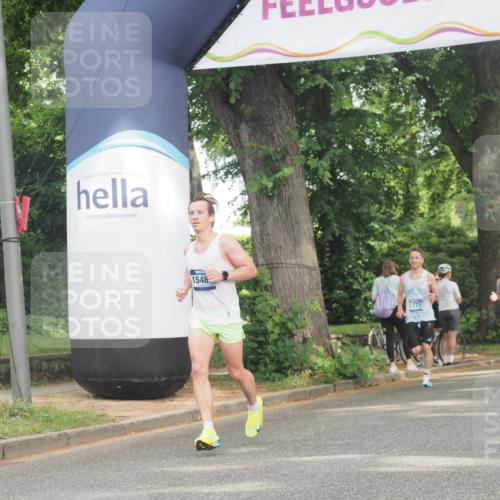29.06.2025 - hella hamburg halbmarathon KatJ http://msf.ph/oto/8312304 29.06.2025 10:15:27 Zwischen KM18-KM19  meine-sportfotos.de