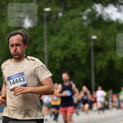 29.06.2025 - hella hamburg halbmarathon Dr. Thomas Lammeyer http://msf.ph/oto/8312350 29.06.2025 10:38:34 Kennedybrücke 1025, 1705, 1787, 2276, 2376, 2464, 2496, 2510, 2511, 2801, 3145, 3829, 4479, 4540, 4942, 5609, 6034, 6105, 6109, 6574, 6718, 6727, 6843, 7324, 7329, 7644, 8021, 8202, 8282, 8589, 9094, 9379, 9448, 9514, 10007, 10564, 10674, 11122, 11245, 11432 meine-sportfotos.de