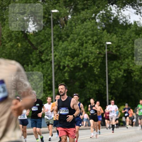 29.06.2025 - hella hamburg halbmarathon Dr. Thomas Lammeyer http://msf.ph/oto/8312355 29.06.2025 10:38:35 Kennedybrücke 1025, 1705, 1787, 2276, 2376, 2464, 2496, 2510, 2511, 2801, 3145, 3420, 3829, 4479, 4540, 4942, 5609, 6034, 6105, 6109, 6574, 6718, 6727, 6843, 7324, 7329, 7644, 8021, 8202, 8282, 8589, 9094, 9379, 9448, 9514, 10007, 10564, 10674, 11122, 11245, 11432 meine-sportfotos.de