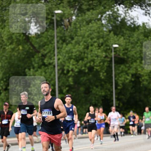 29.06.2025 - hella hamburg halbmarathon Dr. Thomas Lammeyer http://msf.ph/oto/8312397 29.06.2025 10:38:35 Kennedybrücke 1025, 1705, 1787, 2276, 2376, 2464, 2496, 2510, 2511, 2801, 3145, 3420, 3829, 4479, 4540, 4942, 5609, 6034, 6105, 6109, 6574, 6718, 6727, 6843, 7324, 7329, 7644, 8021, 8202, 8282, 8589, 9094, 9379, 9448, 9514, 10007, 10564, 10674, 11122, 11245, 11432 meine-sportfotos.de