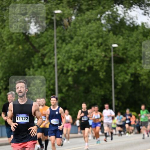 29.06.2025 - hella hamburg halbmarathon Dr. Thomas Lammeyer http://msf.ph/oto/8312463 29.06.2025 10:38:36 Kennedybrücke 1025, 1705, 1787, 2276, 2376, 2464, 2496, 2510, 2511, 2801, 3145, 3420, 3829, 4479, 4540, 4942, 5609, 6034, 6105, 6109, 6574, 6718, 6727, 6843, 7324, 7329, 7644, 8021, 8202, 8282, 8589, 9094, 9379, 9448, 9514, 10007, 10674, 11122, 11245, 11432 meine-sportfotos.de