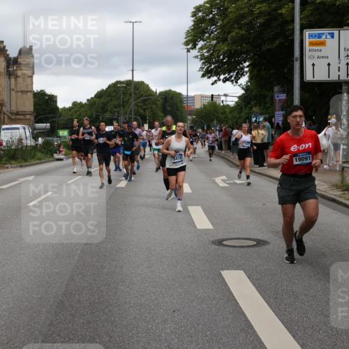 29.06.2025 - hella hamburg halbmarathon Yannick Fuchs http://msf.ph/oto/8312541 29.06.2025 10:50:38 20KM 1583, 1955, 2034, 2083, 2741, 3413, 3836, 4152, 4940, 5418, 5492, 5570, 6399, 6416, 6835, 7037, 7716, 8393, 8542, 8652, 8669, 8825, 9488, 9727, 9820, 9884, 9907, 9934, 10093, 10212, 10665, 11083, 11212, 12014, 12348, 12440, 12523, 12590, 12712, 13394, 13666, 13691, 13750, 14139, 14408, 14588, 14678, 14867, 15097, 15407, 15431, 15695, 15712, 16113, 16121, 16257, 16261, 16634, 16679, 17268, 17660, 17993, 18208, 18652, 18719, 18899, 19091, 19184 meine-sportfotos.de