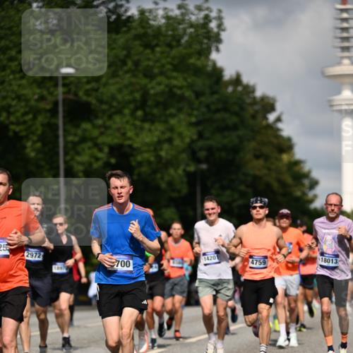 29.06.2025 - hella hamburg halbmarathon Dr. Thomas Lammeyer http://msf.ph/oto/8312653 29.06.2025 09:54:57 Kennedybrücke 1136, 1256, 1570, 1912, 1941, 1962, 2972, 3523, 3700, 3947, 4759, 4843, 4854, 4865, 5275, 5375, 5410, 6593, 6901, 7363, 7378, 7693, 7962, 8871, 9262, 9371, 9380, 9755, 9833, 9885, 10193, 10375, 10415, 10469, 11417 meine-sportfotos.de