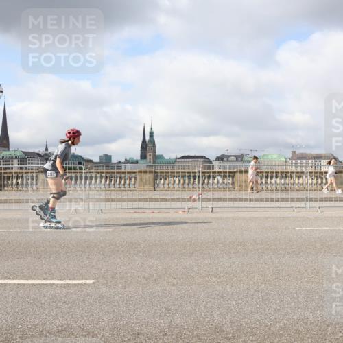 29.06.2025 - hella hamburg halbmarathon Lena Gebhardt http://msf.ph/oto/8312734 29.06.2025 09:07:08 Lombardsbrücke 257 meine-sportfotos.de