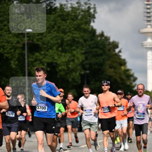 29.06.2025 - hella hamburg halbmarathon Dr. Thomas Lammeyer http://msf.ph/oto/8312739 29.06.2025 09:54:58 Kennedybrücke 1136, 1256, 1570, 1912, 1941, 2972, 3523, 3700, 3947, 4759, 4843, 4854, 4865, 4999, 5275, 5375, 5410, 6593, 7105, 7363, 7378, 7693, 7962, 8871, 9262, 9371, 9380, 9755, 9833, 9885, 10193, 10375, 10415, 10469, 11417 meine-sportfotos.de