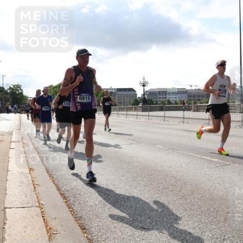 29.06.2025 - hella hamburg halbmarathon Lena Gebhardt http://msf.ph/oto/8312741 29.06.2025 09:47:15 Lombardsbrücke 1002, 2228, 6915, 2774, 1002, 1053, 1396, 1407, 1411, 1577, 1910, 1959, 2121, 2228, 2563, 2774, 2836, 3005, 3783, 3790, 3935, 4246, 4740, 5193, 5660, 5961, 6032, 6305, 6473, 6915, 7080, 7466, 7622, 7831, 7867, 7972, 8323, 8366, 9171, 9376, 9508, 9519, 10477, 10771, 11055, 11370, 11806, 11898, 12137, 12204, 12704, 12899, 13148, 13199, 13493, 13494, 13729, 13771, 13972, 13991, 14069, 14385, 14459 meine-sportfotos.de