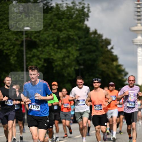 29.06.2025 - hella hamburg halbmarathon Dr. Thomas Lammeyer http://msf.ph/oto/8312787 29.06.2025 09:54:58 Kennedybrücke 1136, 1256, 1570, 1912, 1941, 2972, 3523, 3700, 3947, 4759, 4843, 4854, 4865, 4999, 5275, 5375, 5410, 6593, 7105, 7363, 7378, 7693, 7962, 8871, 9262, 9371, 9380, 9755, 9833, 9885, 10193, 10375, 10415, 10469, 11417 meine-sportfotos.de