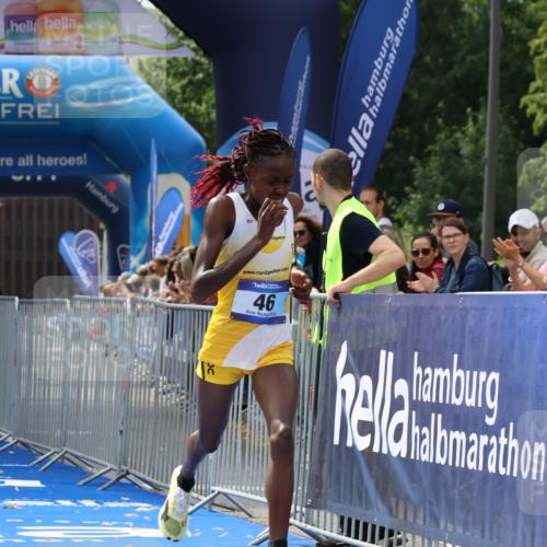29.06.2025 - hella hamburg halbmarathon Strokosch-Dieckow http://msf.ph/oto/8312855 29.06.2025 10:11:06 Ziel 46 meine-sportfotos.de