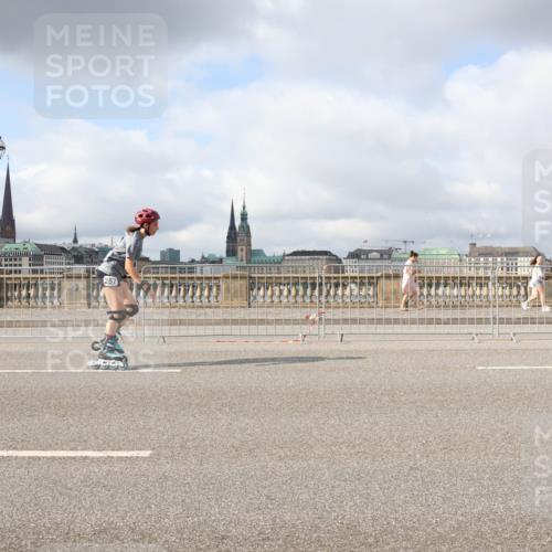 29.06.2025 - hella hamburg halbmarathon Lena Gebhardt http://msf.ph/oto/8312872 29.06.2025 09:07:08 Lombardsbrücke 292 meine-sportfotos.de