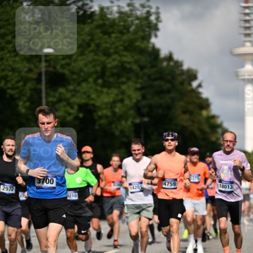 29.06.2025 - hella hamburg halbmarathon Dr. Thomas Lammeyer http://msf.ph/oto/8312917 29.06.2025 09:54:58 Kennedybrücke 1136, 1256, 1570, 1912, 1941, 2972, 3523, 3700, 3947, 4759, 4843, 4854, 4865, 4999, 5275, 5375, 5410, 6593, 7105, 7363, 7378, 7693, 7962, 8871, 9262, 9371, 9380, 9755, 9833, 9885, 10193, 10375, 10415, 10469, 11417 meine-sportfotos.de