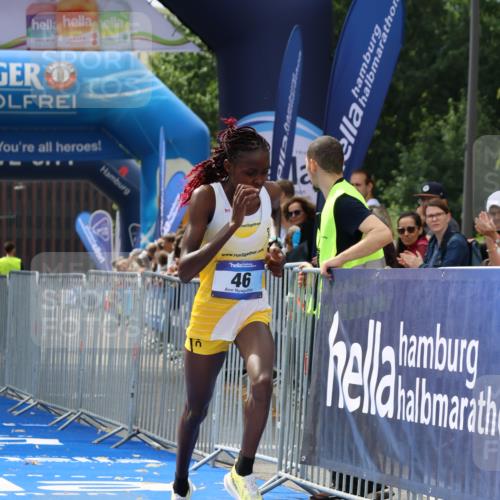 29.06.2025 - hella hamburg halbmarathon Strokosch-Dieckow http://msf.ph/oto/8312950 29.06.2025 10:11:06 Ziel 46 meine-sportfotos.de