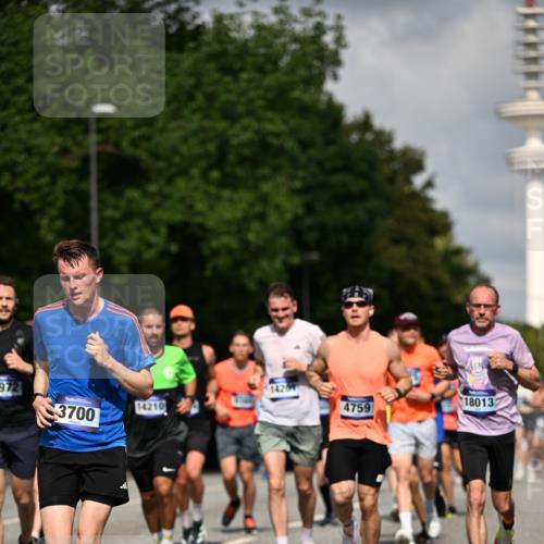 29.06.2025 - hella hamburg halbmarathon Dr. Thomas Lammeyer http://msf.ph/oto/8313010 29.06.2025 09:54:58 Kennedybrücke 1136, 1256, 1570, 1912, 1941, 2972, 3523, 3700, 3947, 4759, 4843, 4854, 4865, 4999, 5275, 5375, 5410, 6593, 7105, 7363, 7378, 7693, 7962, 8871, 9262, 9371, 9380, 9755, 9833, 9885, 10193, 10375, 10415, 10469, 11417 meine-sportfotos.de
