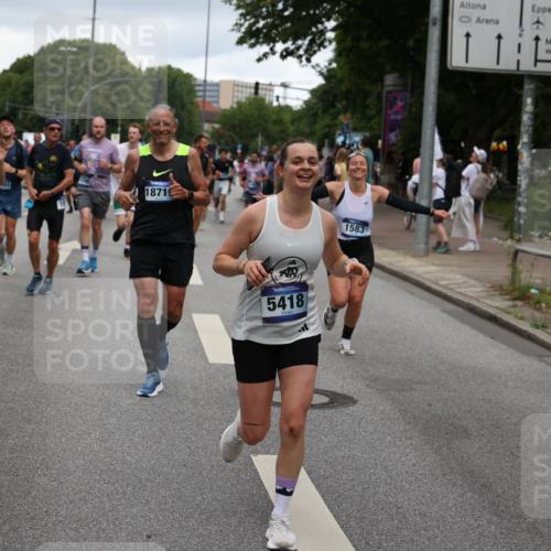 29.06.2025 - hella hamburg halbmarathon Yannick Fuchs http://msf.ph/oto/8313030 29.06.2025 10:50:40 20KM 1485, 1583, 1955, 2034, 2083, 2741, 3413, 3836, 4152, 4940, 5033, 5418, 5492, 5570, 6399, 6416, 6835, 7716, 8393, 8542, 8652, 8669, 8825, 9488, 9727, 9820, 9884, 9907, 9934, 10133, 10212, 11083, 11212, 11612, 12014, 12348, 12440, 12523, 12590, 12712, 13394, 13666, 13750, 14139, 14408, 14588, 14678, 15097, 15407, 15431, 15695, 15712, 16113, 16121, 16257, 16261, 16470, 16634, 16679, 17268, 17617, 18208, 18652, 18719, 18899, 19091, 19184 meine-sportfotos.de