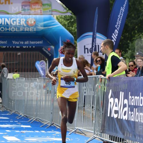 29.06.2025 - hella hamburg halbmarathon Strokosch-Dieckow http://msf.ph/oto/8313189 29.06.2025 10:11:06 Ziel 46 meine-sportfotos.de