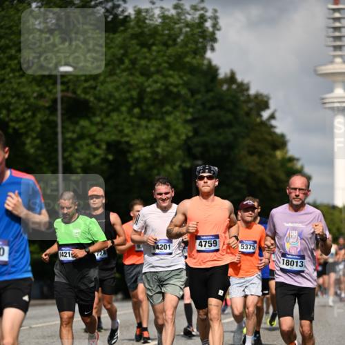 29.06.2025 - hella hamburg halbmarathon Dr. Thomas Lammeyer http://msf.ph/oto/8313247 29.06.2025 09:54:59 Kennedybrücke 1136, 1256, 1570, 1903, 1912, 1941, 2972, 3523, 3700, 3947, 4759, 4843, 4854, 4865, 4999, 5275, 5375, 5410, 6593, 7105, 7363, 7378, 7693, 7962, 8346, 8871, 9262, 9364, 9371, 9380, 9755, 9833, 9885, 10193, 10375, 10415, 10469, 11417 meine-sportfotos.de