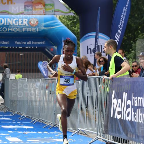 29.06.2025 - hella hamburg halbmarathon Strokosch-Dieckow http://msf.ph/oto/8313317 29.06.2025 10:11:06 Ziel 46 meine-sportfotos.de