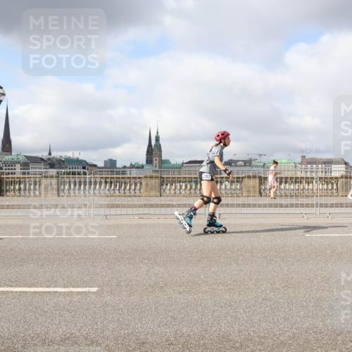 29.06.2025 - hella hamburg halbmarathon Lena Gebhardt http://msf.ph/oto/8313338 29.06.2025 09:07:09 Lombardsbrücke 257 meine-sportfotos.de