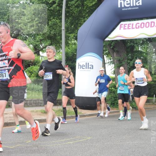 29.06.2025 - hella hamburg halbmarathon KatJ http://msf.ph/oto/8313351 29.06.2025 10:44:57 Zwischen KM18-KM19 2282, 2806, 2840, 2907, 3251, 4088, 5341, 6104, 7856 meine-sportfotos.de