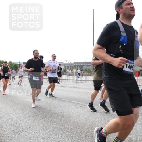 29.06.2025 - hella hamburg halbmarathon Lena Gebhardt http://msf.ph/oto/8313379 29.06.2025 10:22:10 Lombardsbrücke 174, 16154, 13477, 1406, 153, 1003, 1158, 1187, 1191, 1250, 1294, 1419, 1598, 1668, 1958, 1963, 2009, 2022, 2063, 2172, 2315, 2351, 2353, 2514, 2529, 2744, 3050, 3108, 3172, 3458, 3606, 3768, 3910, 3946, 3995, 4046, 4113, 4114, 4131, 4289, 4366, 4375, 4376, 4556, 4559, 4829, 4970, 5079, 5641, 5838, 6030, 6048, 6049, 6303, 6307, 6347, 6475, 6676, 6805, 6820, 6881, 6977, 7075, 7162, 7672, 7794, 8431, 8511, 8715, 8855, 8860, 8884, 8954, 8959, 9002, 9062 meine-sportfotos.de
