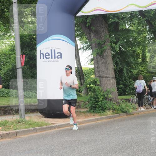 29.06.2025 - hella hamburg halbmarathon KatJ http://msf.ph/oto/8313398 29.06.2025 10:15:36 Zwischen KM18-KM19 1271 meine-sportfotos.de
