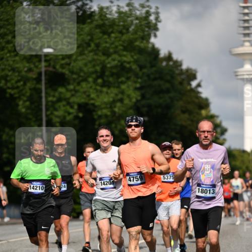 29.06.2025 - hella hamburg halbmarathon Dr. Thomas Lammeyer http://msf.ph/oto/8313475 29.06.2025 09:54:59 Kennedybrücke 1136, 1256, 1570, 1903, 1912, 1941, 2972, 3523, 3700, 3947, 4759, 4843, 4854, 4865, 4999, 5275, 5375, 5410, 6593, 7105, 7363, 7378, 7693, 7962, 8346, 8871, 9262, 9364, 9371, 9380, 9755, 9833, 9885, 10193, 10375, 10415, 10469, 11417 meine-sportfotos.de