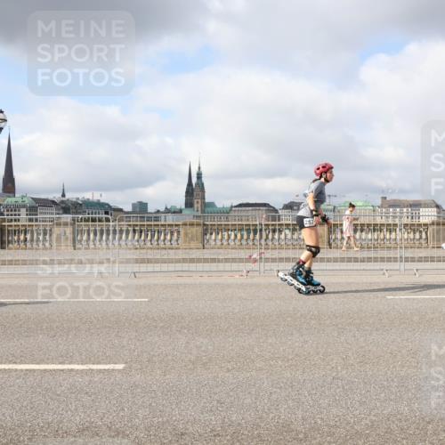 29.06.2025 - hella hamburg halbmarathon Lena Gebhardt http://msf.ph/oto/8313509 29.06.2025 09:07:09 Lombardsbrücke 2575 meine-sportfotos.de