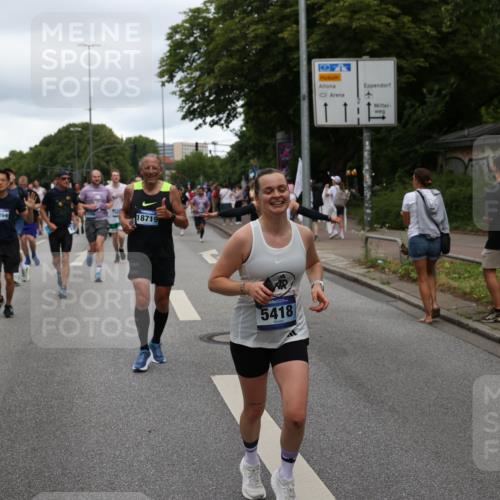 29.06.2025 - hella hamburg halbmarathon Yannick Fuchs http://msf.ph/oto/8313528 29.06.2025 10:50:41 20KM 1485, 1583, 1955, 2034, 2741, 3413, 3435, 3836, 4152, 4940, 5033, 5418, 5492, 5570, 6399, 6416, 6835, 7716, 8393, 8542, 8652, 8669, 8825, 9488, 9727, 9820, 9884, 9907, 9934, 10133, 10212, 11083, 11212, 11612, 12014, 12348, 12440, 12523, 12590, 12712, 13394, 13666, 13750, 14139, 14408, 14588, 14678, 15097, 15407, 15431, 15695, 15712, 16113, 16121, 16257, 16261, 16470, 16634, 16679, 17268, 17617, 18208, 18652, 18719, 18899, 19091, 19184 meine-sportfotos.de