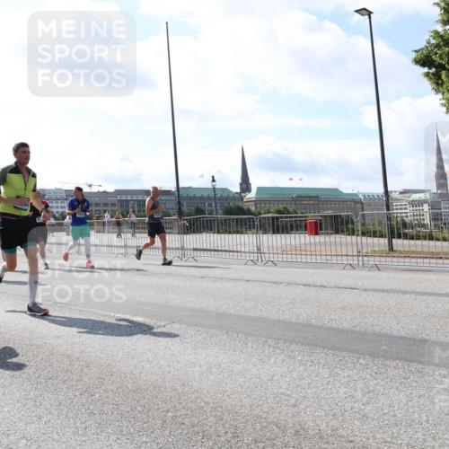 29.06.2025 - hella hamburg halbmarathon Lena Gebhardt http://msf.ph/oto/8313575 29.06.2025 09:59:54 Lombardsbrücke 14778, 12479, 1006, 1125, 1239, 1264, 1334, 1366, 1642, 1834, 1914, 1955, 2099, 2159, 2348, 2364, 2391, 2432, 2447, 2582, 2584, 2630, 2676, 2677, 2910, 3181, 3279, 3668, 3836, 4013, 4231, 4426, 4632, 4772, 4796, 4837, 5015, 5134, 5272, 5277, 5341, 6174, 6201, 6202, 6414, 6415, 6462, 6581, 6587, 8330, 8520, 8542, 8652, 8846, 8929, 9142, 9488, 9903, 9907, 9984, 10020, 10031, 11039, 11568, 11844 meine-sportfotos.de