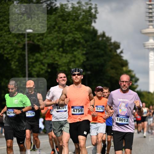 29.06.2025 - hella hamburg halbmarathon Dr. Thomas Lammeyer http://msf.ph/oto/8313577 29.06.2025 09:54:59 Kennedybrücke 1136, 1256, 1570, 1903, 1912, 1941, 2972, 3523, 3700, 3947, 4759, 4843, 4854, 4865, 4999, 5275, 5375, 5410, 6593, 7105, 7363, 7378, 7693, 7962, 8346, 8871, 9262, 9364, 9371, 9380, 9755, 9833, 9885, 10193, 10375, 10415, 10469, 11417 meine-sportfotos.de