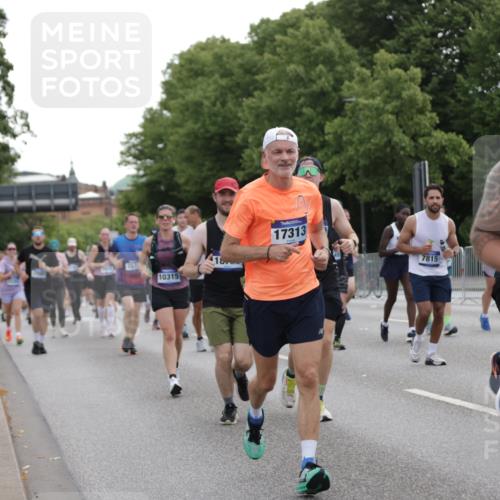 29.06.2025 - hella hamburg halbmarathon Jannik Wohlers http://msf.ph/oto/8313824 29.06.2025 10:38:43 Lombardsbrücke 1760, 2524, 2534, 2571, 2574, 2893, 2998, 3307, 3745, 4410, 4523, 4659, 6062, 6112, 6611, 7341, 7506, 7589, 7815, 8243, 8457, 8783, 9420, 9446, 9974, 9977, 10001, 10072, 10315, 10516, 10696, 11201, 12090, 12092, 12410, 12745, 13060, 13922, 14856, 14871, 14956, 15262, 15765, 16335, 16388, 16841, 16883, 17313, 17368, 17536 meine-sportfotos.de