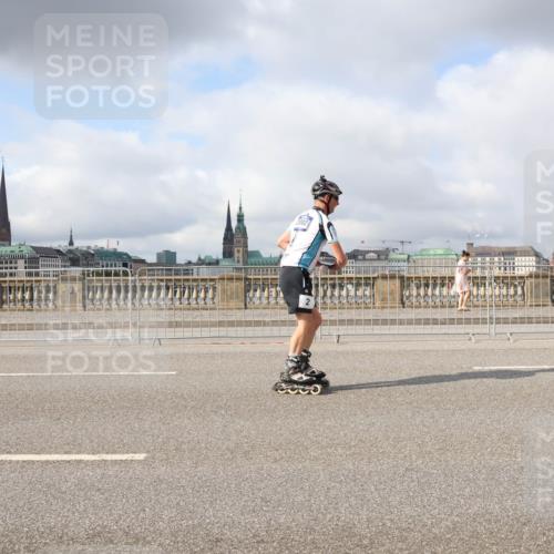 29.06.2025 - hella hamburg halbmarathon Lena Gebhardt http://msf.ph/oto/8313825 29.06.2025 09:07:10 Lombardsbrücke 2 meine-sportfotos.de