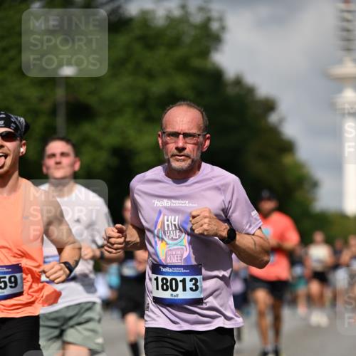 29.06.2025 - hella hamburg halbmarathon Dr. Thomas Lammeyer http://msf.ph/oto/8313916 29.06.2025 09:55:01 Kennedybrücke 1136, 1570, 1903, 1912, 1920, 1941, 2972, 3523, 3700, 3947, 4759, 4843, 4854, 4865, 4999, 5275, 5375, 5410, 6593, 7105, 7363, 7378, 7693, 7962, 8346, 8871, 9114, 9262, 9364, 9371, 9380, 9755, 9833, 9885, 10193, 10375, 10415, 10669, 11417 meine-sportfotos.de