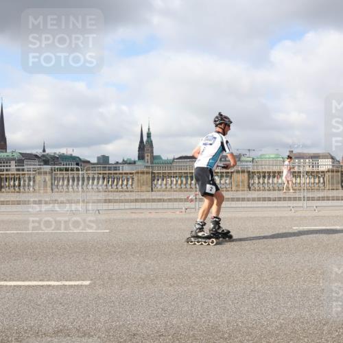 29.06.2025 - hella hamburg halbmarathon Lena Gebhardt http://msf.ph/oto/8313942 29.06.2025 09:07:10 Lombardsbrücke  meine-sportfotos.de