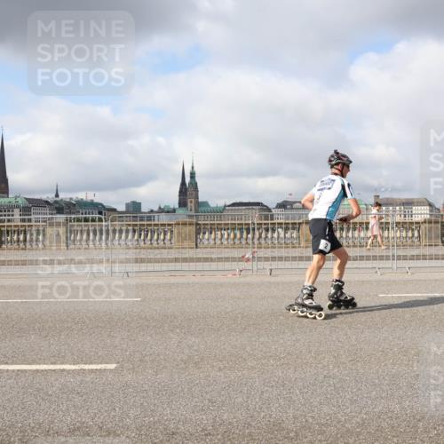 29.06.2025 - hella hamburg halbmarathon Lena Gebhardt http://msf.ph/oto/8314075 29.06.2025 09:07:10 Lombardsbrücke  meine-sportfotos.de