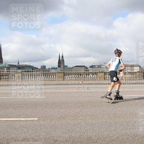 29.06.2025 - hella hamburg halbmarathon Lena Gebhardt http://msf.ph/oto/8314147 29.06.2025 09:07:10 Lombardsbrücke 0002 meine-sportfotos.de