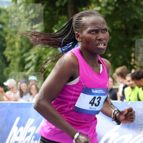 29.06.2025 - hella hamburg halbmarathon Strokosch-Dieckow http://msf.ph/oto/8314172 29.06.2025 10:10:36 Ziel 43 meine-sportfotos.de