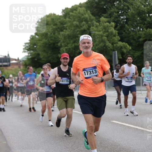 29.06.2025 - hella hamburg halbmarathon Jannik Wohlers http://msf.ph/oto/8314204 29.06.2025 10:38:44 Lombardsbrücke 1760, 2092, 2524, 2534, 2571, 2574, 2843, 2893, 2998, 3727, 3745, 4410, 4523, 4659, 4882, 6062, 6112, 6611, 7341, 7506, 7589, 7815, 8243, 8457, 8783, 9420, 9446, 9974, 9977, 10001, 10072, 10315, 10516, 10696, 11201, 11313, 11533, 12090, 12092, 12391, 12410, 12745, 13060, 13922, 14856, 14871, 14956, 15262, 15765, 16335, 16388, 16841, 16883, 17313, 17368, 17536 meine-sportfotos.de