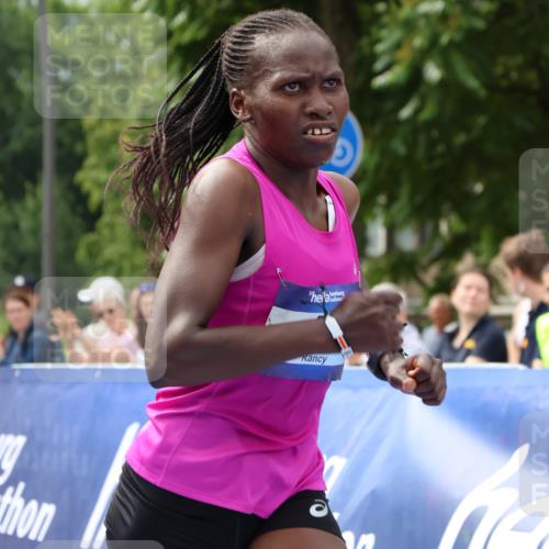 29.06.2025 - hella hamburg halbmarathon Strokosch-Dieckow http://msf.ph/oto/8314225 29.06.2025 10:10:36 Ziel 43 meine-sportfotos.de