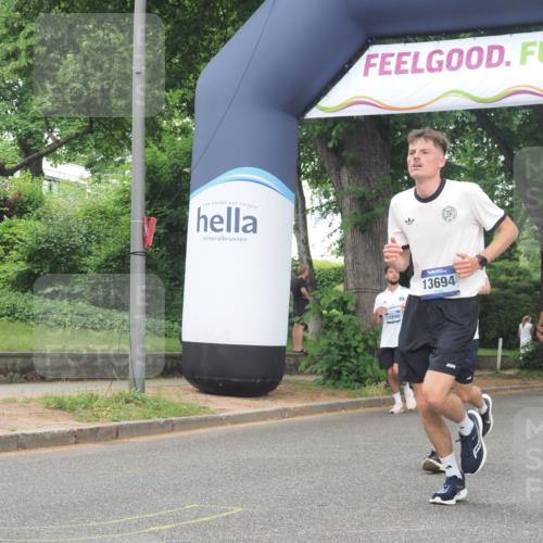 29.06.2025 - hella hamburg halbmarathon KatJ http://msf.ph/oto/8314325 29.06.2025 10:45:08 Zwischen KM18-KM19 2606 meine-sportfotos.de