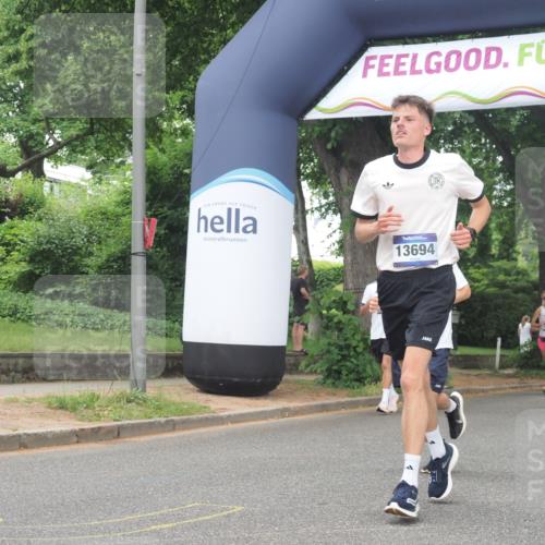 29.06.2025 - hella hamburg halbmarathon KatJ http://msf.ph/oto/8314336 29.06.2025 10:45:08 Zwischen KM18-KM19 2606 meine-sportfotos.de