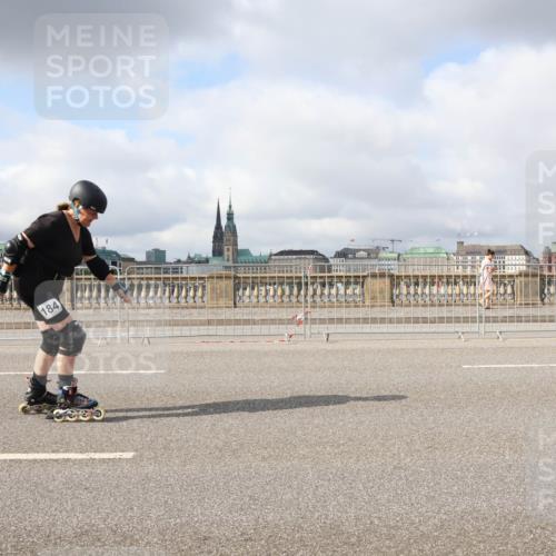 29.06.2025 - hella hamburg halbmarathon Lena Gebhardt http://msf.ph/oto/8314403 29.06.2025 09:07:11 Lombardsbrücke 100, 184 meine-sportfotos.de