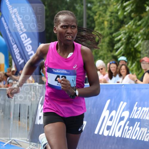 29.06.2025 - hella hamburg halbmarathon Strokosch-Dieckow http://msf.ph/oto/8314466 29.06.2025 10:10:36 Ziel 43 meine-sportfotos.de