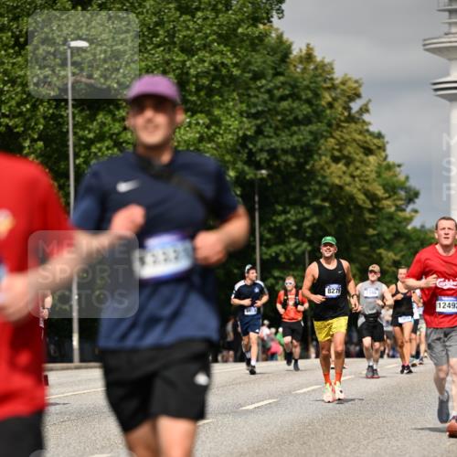 29.06.2025 - hella hamburg halbmarathon Dr. Thomas Lammeyer http://msf.ph/oto/8314548 29.06.2025 10:17:13 Kennedybrücke 1007, 1328, 1859, 2961, 2987, 3218, 3729, 4554, 4950, 5232, 5597, 5598, 6026, 7346, 8115, 8279, 8913, 9128, 9527, 10581 meine-sportfotos.de