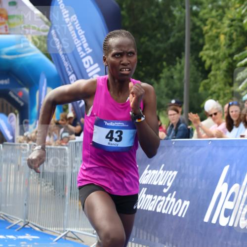29.06.2025 - hella hamburg halbmarathon Strokosch-Dieckow http://msf.ph/oto/8314589 29.06.2025 10:10:36 Ziel 43 meine-sportfotos.de